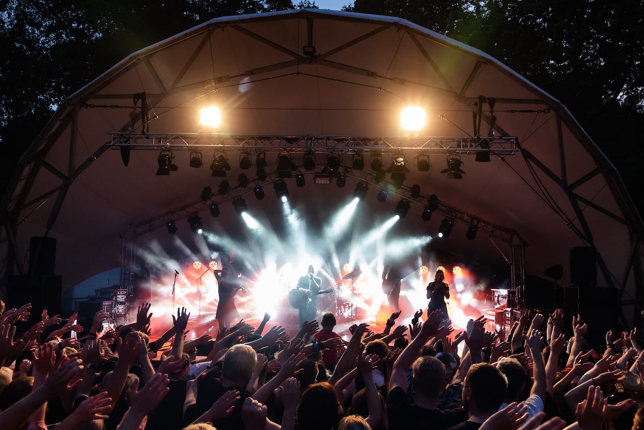 Lasst euch euer Livemusikfestival fördern!