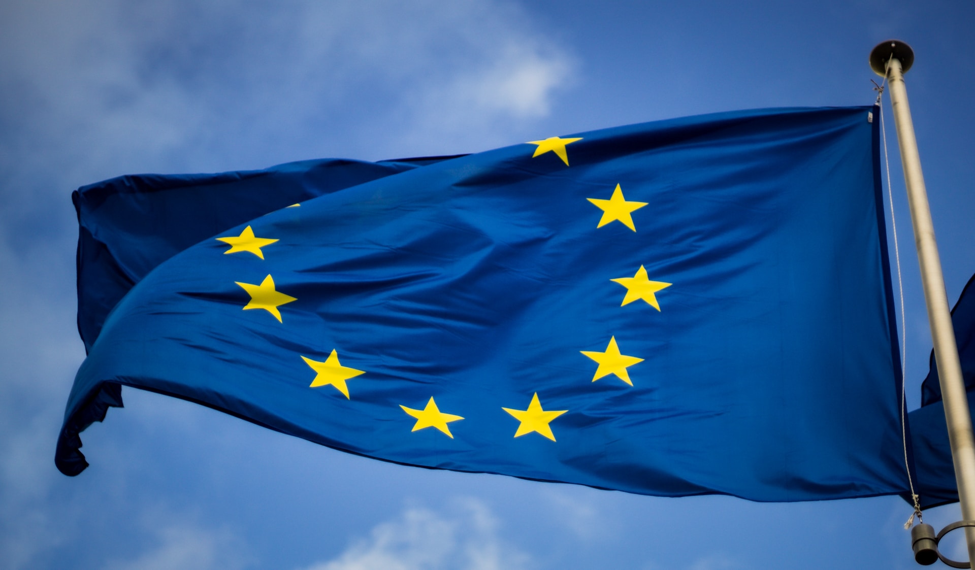 Die EU fördert grenzüberschreitende Performance-Kunst!