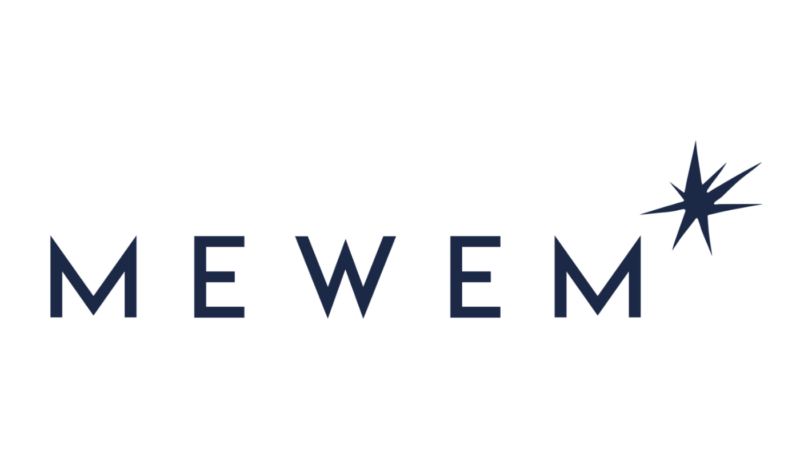 Logo von MEWEM auf weißem Hintergrund. Der Schriftzug „MEWEM" ist in großen, dunkelblauen Großbuchstaben mit einer klaren, serifenlosen Schrift gesetzt. Rechts oben schließt sich ein stilisierter Stern mit mehreren ungleichmäßigen Zacken in derselben dunkelblauen Farbe an.